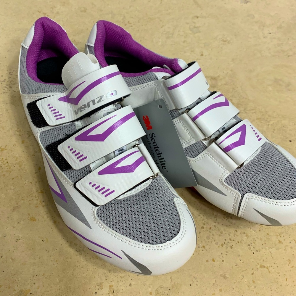 Venzo women’s cycling or spinning Shoes 🚴‍♀️

Tags are not on the item anymore